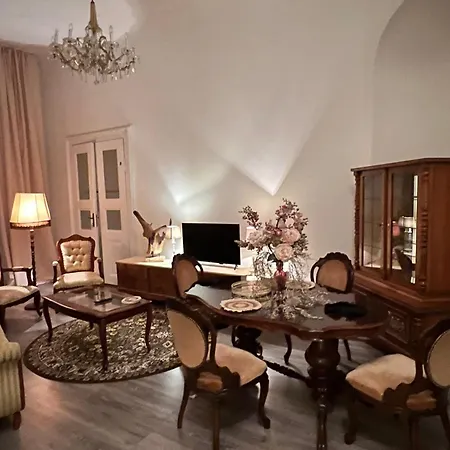 Appartement Csaky Palace 11 *