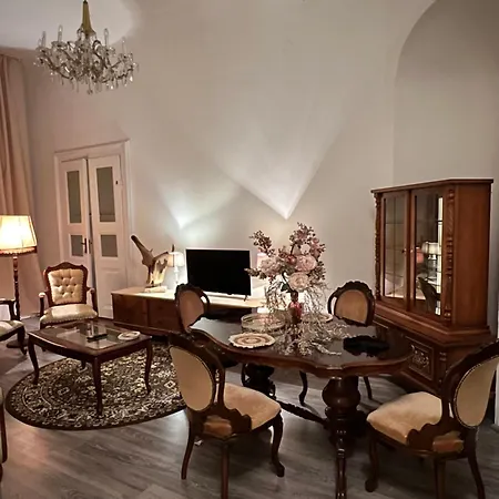 Csaky Palace 11 Διαμέρισμα *